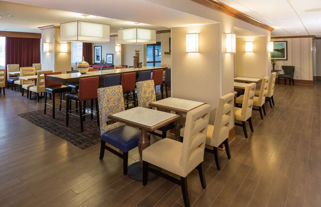 Hampton Inn Buffalo-Williamsville Restaurante foto